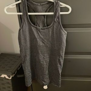 Lululemon tank top size 4